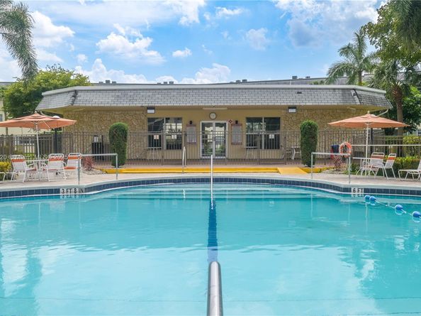 4311 NW 16th St B109, Lauderhill FL 33313