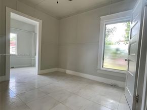 1759 NW 18th Ter, Miami FL 33125