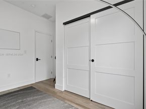 913 NE 15th St, Fort Lauderdale FL 33304