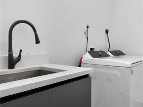 913 NE 15th St, Fort Lauderdale FL 33304