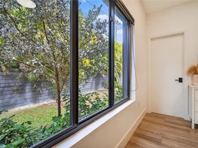 913 NE 15th St, Fort Lauderdale FL 33304