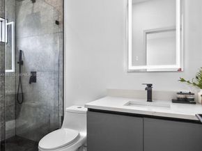 913 NE 15th St, Fort Lauderdale FL 33304