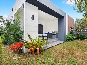 913 NE 15th St, Fort Lauderdale FL 33304