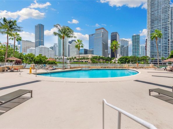 701 Brickell Key Blvd 707, Miami FL 33131