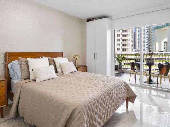 701 Brickell Key Blvd 707, Miami FL 33131