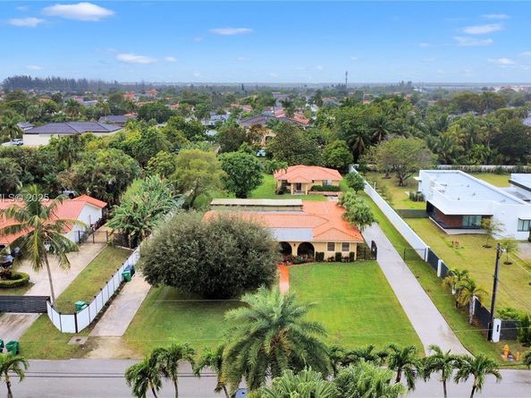 50 SW 130th Ave, Miami FL 33184