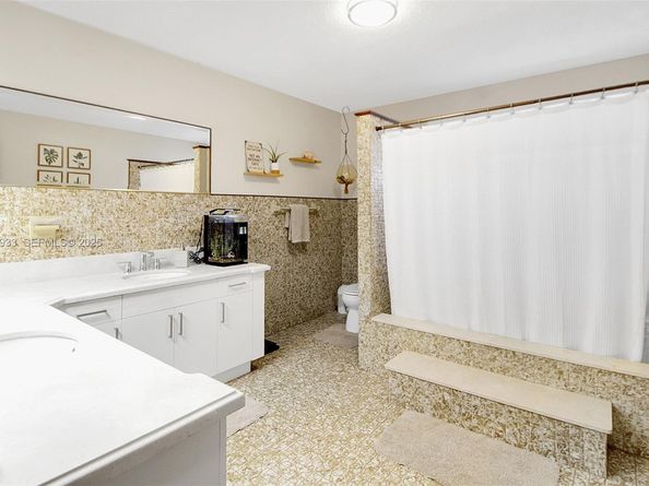 50 SW 130th Ave, Miami FL 33184