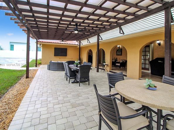 50 SW 130th Ave, Miami FL 33184