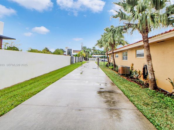 50 SW 130th Ave, Miami FL 33184