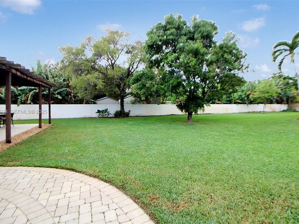 50 SW 130th Ave, Miami FL 33184