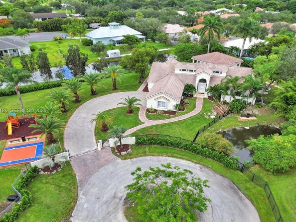 16301 SW 62nd St, Southwest Ranches FL 33331