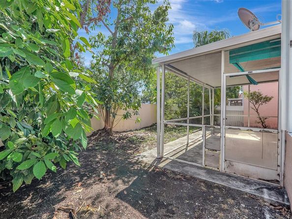 1163 SE 6th Ct, Dania Beach FL 33004