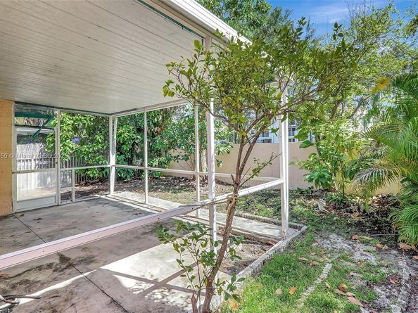 1163 SE 6th Ct, Dania Beach FL 33004