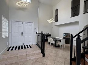 10873 NW 71st St, Doral FL 33178