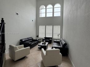 10873 NW 71st St, Doral FL 33178