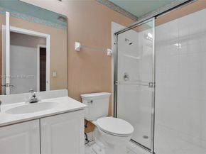 1560 SW 193rd Ter, Pembroke Pines FL 33029