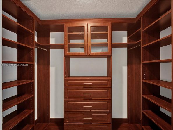 1560 SW 193rd Ter, Pembroke Pines FL 33029