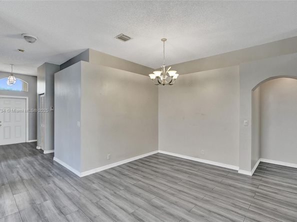 1560 SW 193rd Ter, Pembroke Pines FL 33029