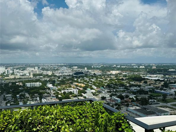 1600 NE 1st Ave 1016, Miami FL 33132