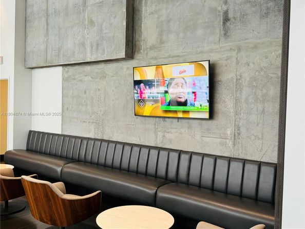 1600 NE 1st Ave 1016, Miami FL 33132