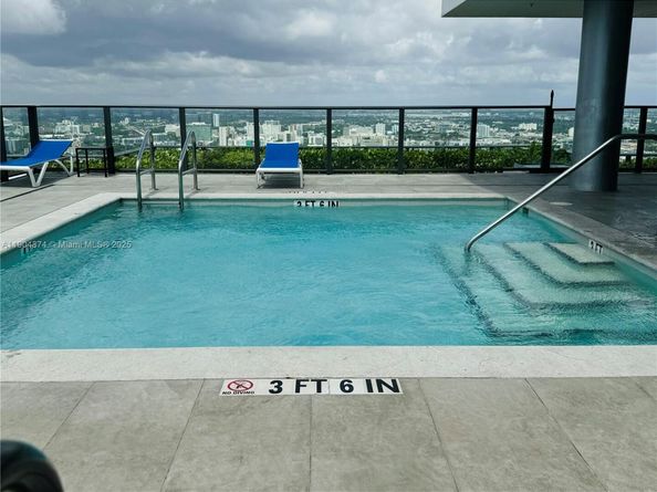 1600 NE 1st Ave 1016, Miami FL 33132