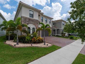 8475 NW 39th Ct