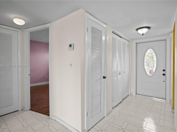 2811 N Pine Island Rd 302, Sunrise FL 33322