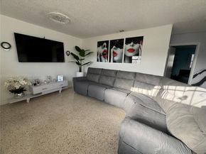 20 W 37th St, Hialeah FL 33012