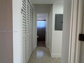 20 W 37th St, Hialeah FL 33012