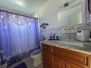 20 W 37th St, Hialeah FL 33012