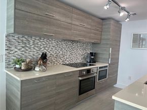 650 NE 32nd St 2406, Miami FL 33137