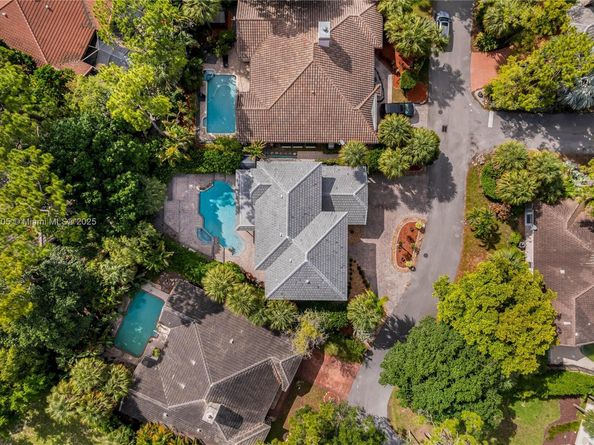 3506 Wildflower Dr, Coral Springs FL 33065