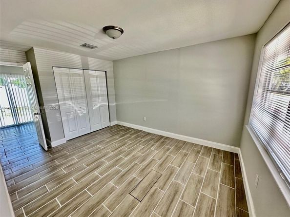 2600 NE 8th Ave, Pompano Beach FL 33064