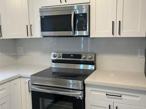 2600 NE 8th Ave, Pompano Beach FL 33064