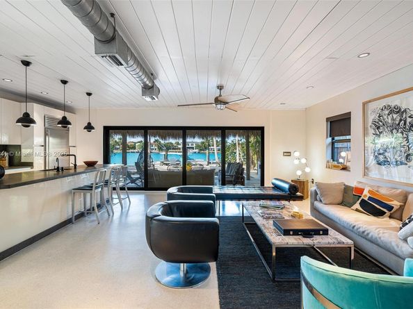 833 86th St, Miami Beach FL 33141