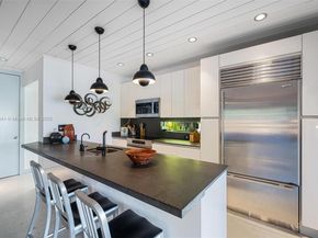 833 86th St, Miami Beach FL 33141