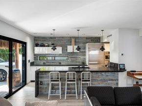 833 86th St, Miami Beach FL 33141