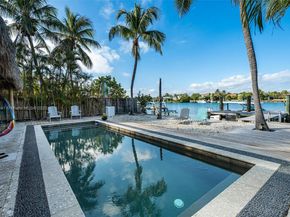 833 86th St, Miami Beach FL 33141
