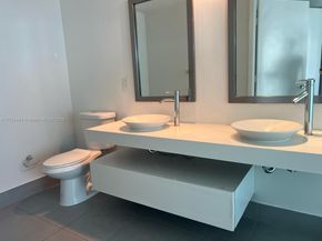 92 SW 3rd St 2412, Miami FL 33130