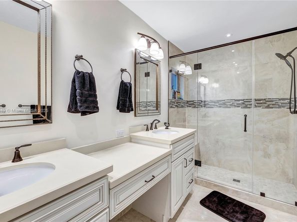3211 Calle Largo Dr, Hollywood FL 33021