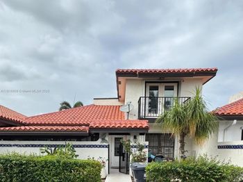 13469 Fountain View Blvd