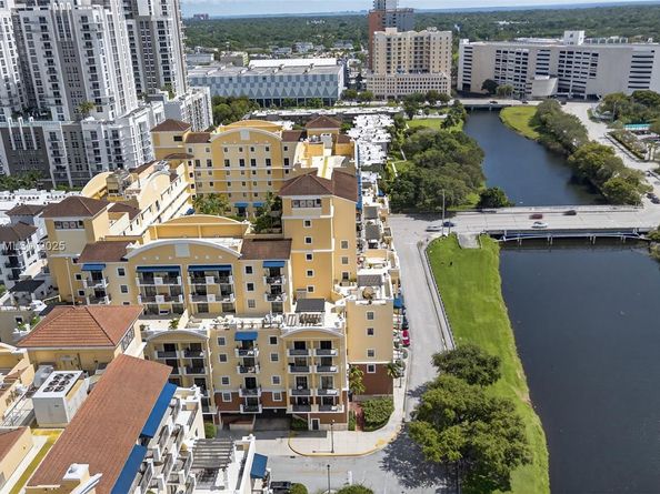8390 SW 72nd Ave 704, Miami FL 33143