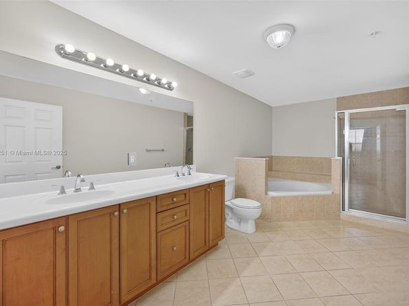 8390 SW 72nd Ave 704, Miami FL 33143