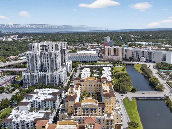 8390 SW 72nd Ave 704, Miami FL 33143