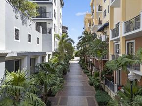 8390 SW 72nd Ave 704, Miami FL 33143