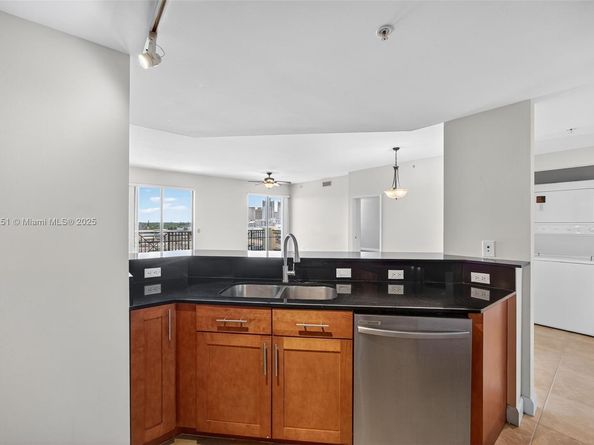 8390 SW 72nd Ave 704, Miami FL 33143