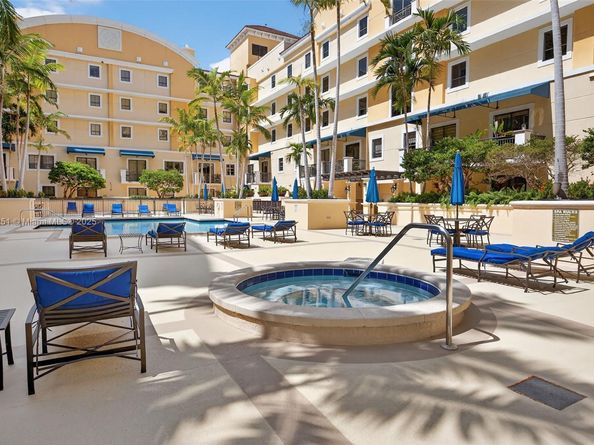 8390 SW 72nd Ave 704, Miami FL 33143