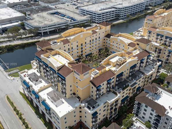 8390 SW 72nd Ave 704, Miami FL 33143