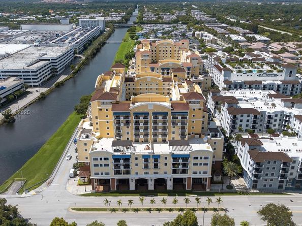 8390 SW 72nd Ave 704, Miami FL 33143