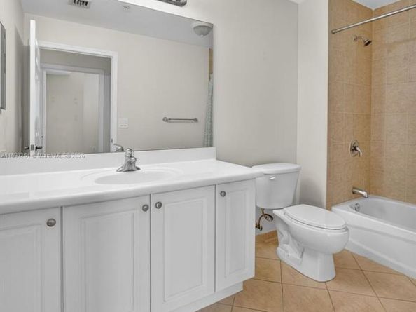 8390 SW 72nd Ave 704, Miami FL 33143